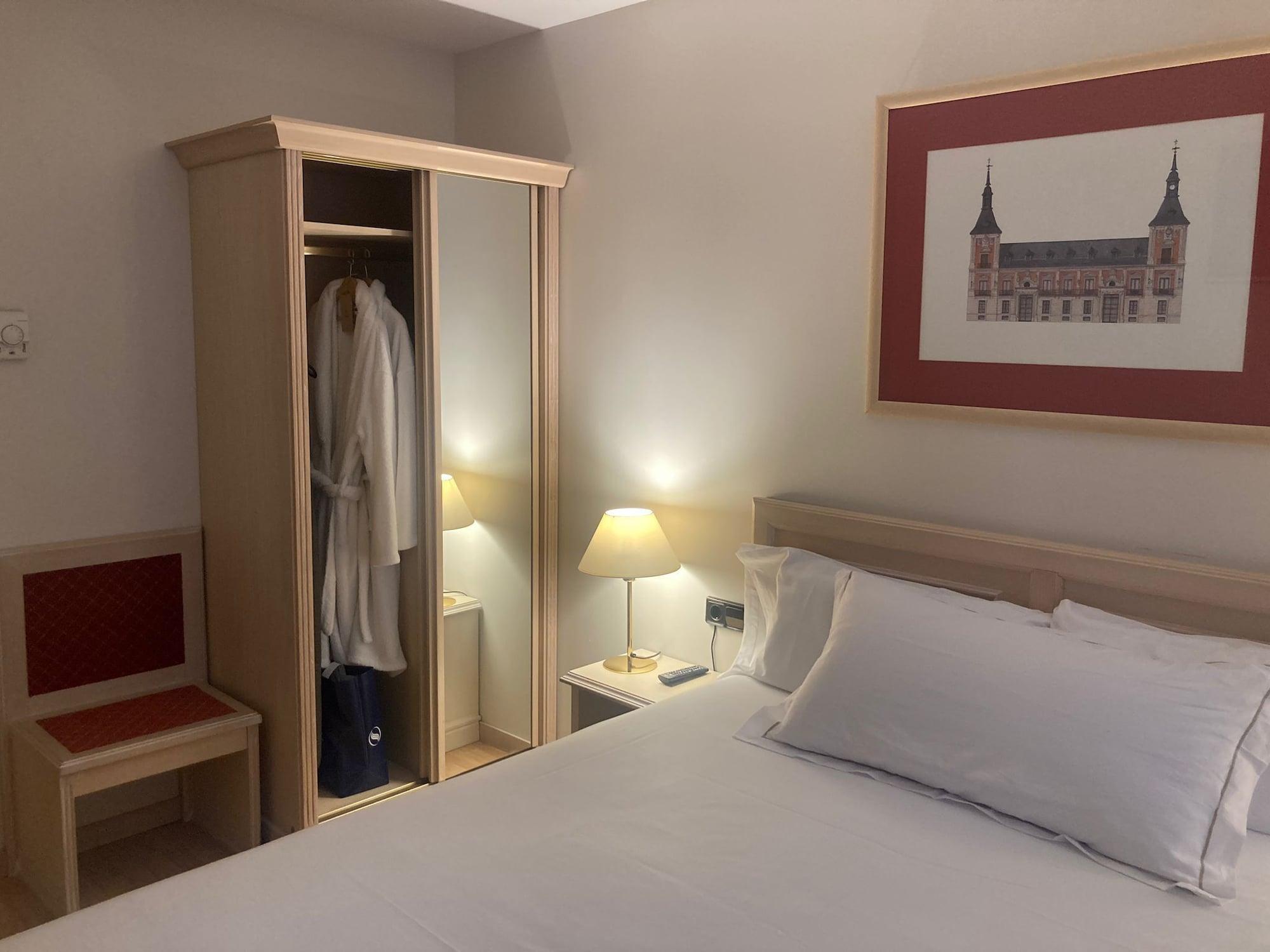 ซีเนเตอร์ คาสเตยานา Hotel มาดริด ภายนอก รูปภาพ
