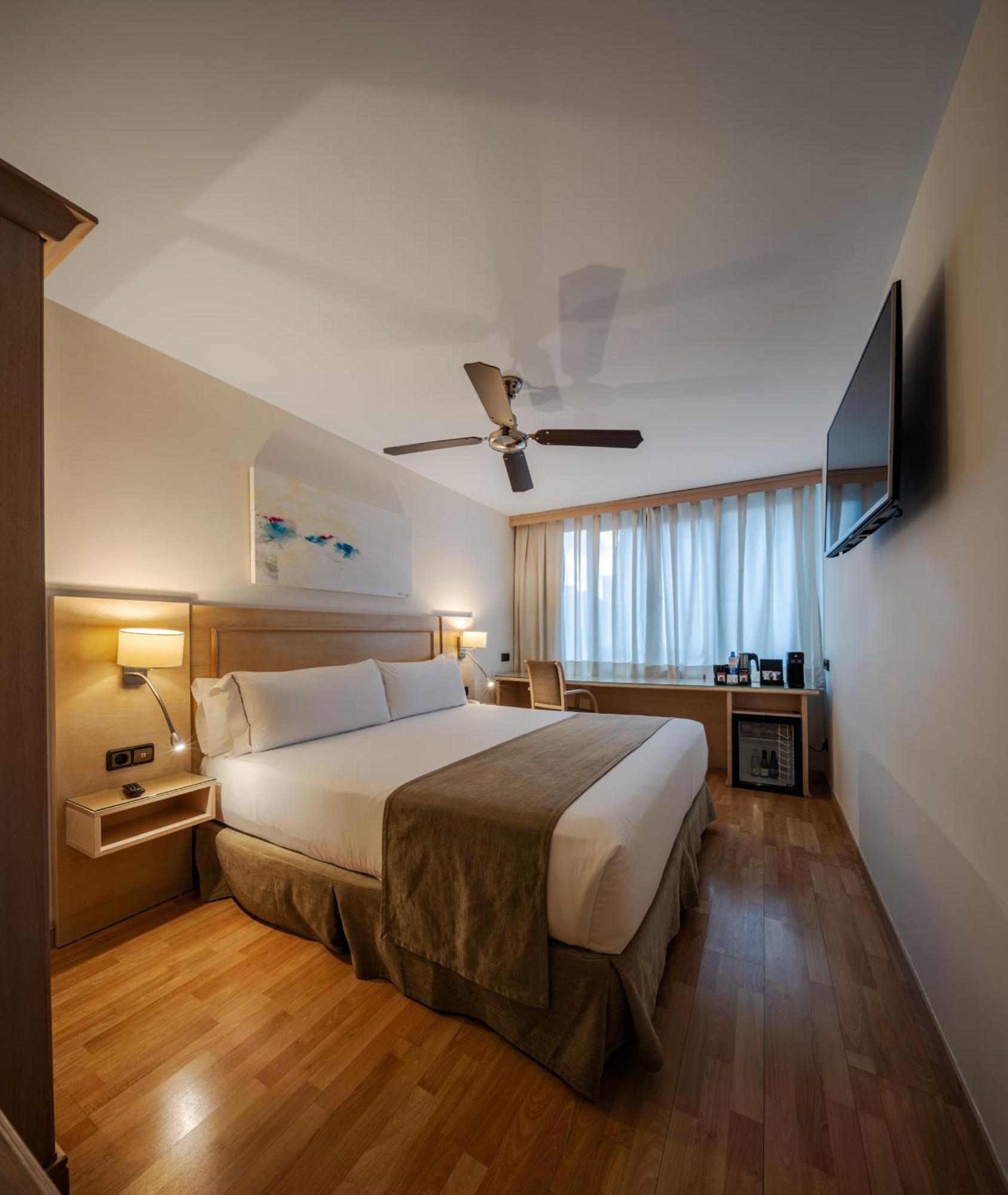 ซีเนเตอร์ คาสเตยานา Hotel มาดริด ภายนอก รูปภาพ