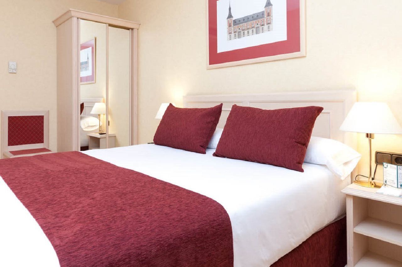 ซีเนเตอร์ คาสเตยานา Hotel มาดริด ภายนอก รูปภาพ